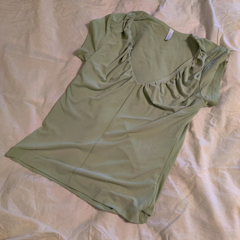 Green cap sleeve top
